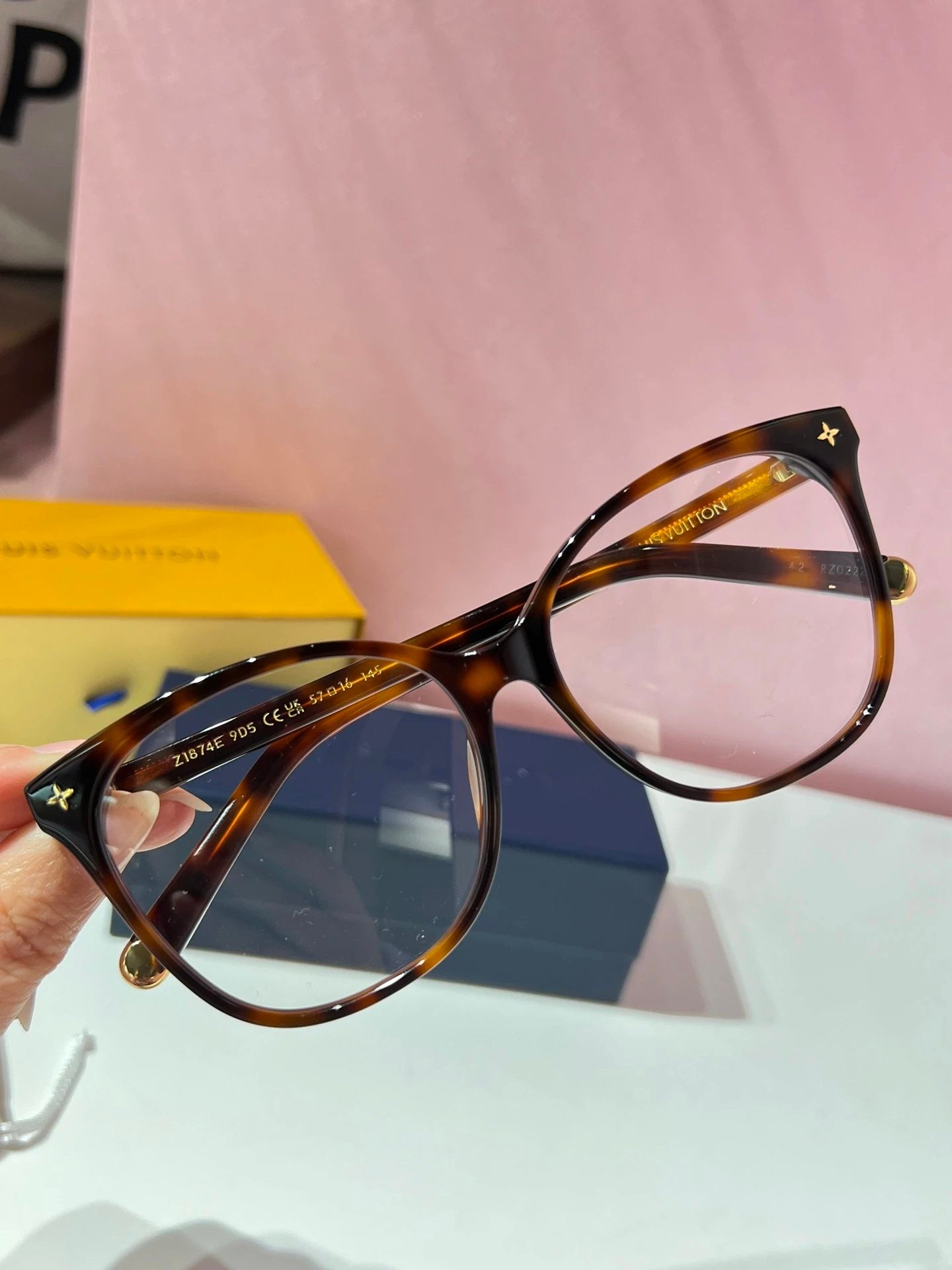 Louis Vuitton Monogram Light Cat Eye TKXian