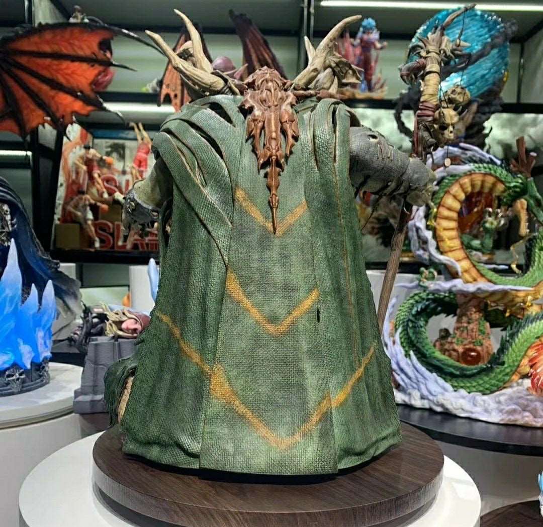 Warcraft The Beginning - Gul'Dan Statue: Gentle Giant - TKXian